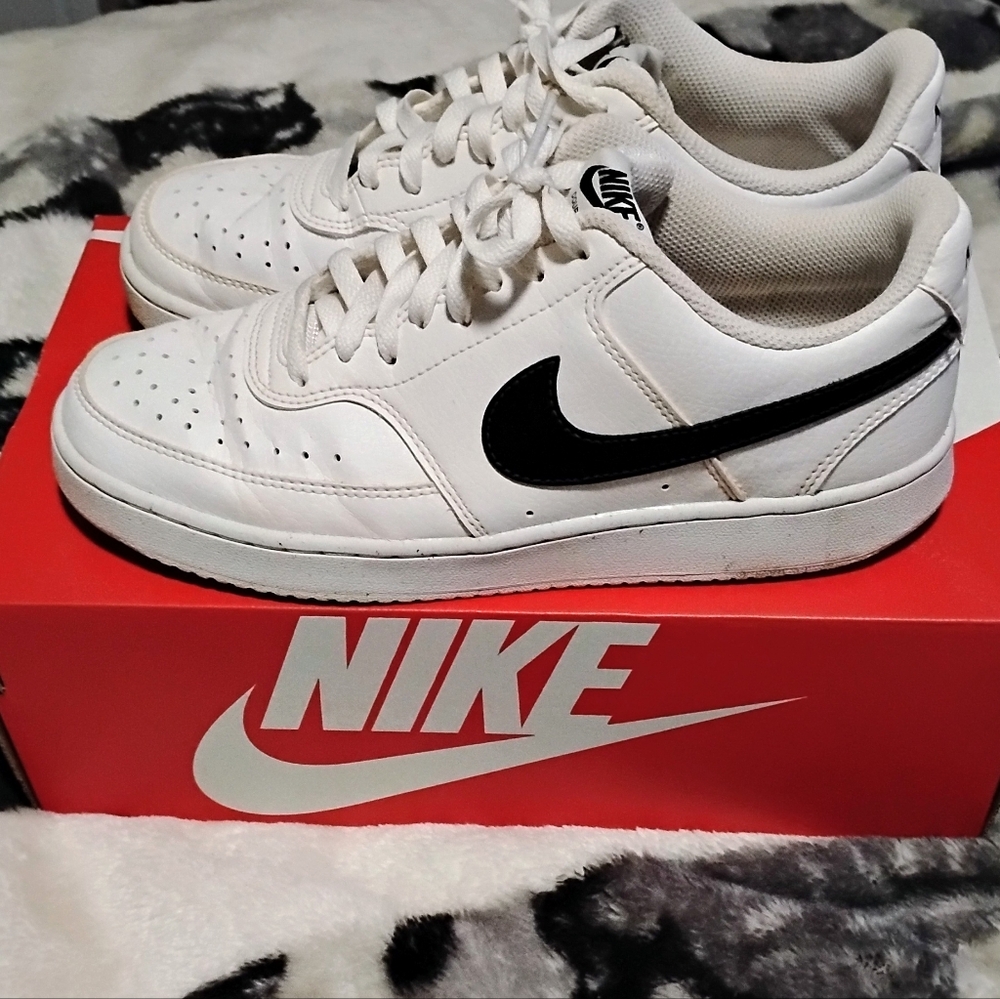 Nike Classic  White and Black Low Top Court Sneakers
